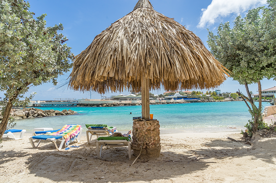Colorful beachfront resort in Curacao - All Inclusive Promotions